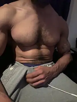 Snapshot of troygurth9 chatting on April 16, 2026, 12:11 am troygurth9 online show from April 16, 2026, 12:11 am