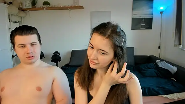 Snapshot of PollyFlame chatting on March 7, 2025, 6:57 am PollyFlame online show from March 7, 2025, 6:57 am