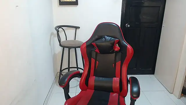 Snapshot of Liamiler01_ chatting on January 10, 2026, 2:29 am Liamiler01 online show from January 10, 2026, 2:29 am