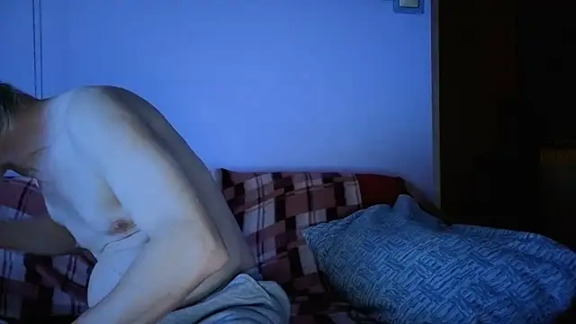 cumloverboyxx69 online show from December 15, 2025, 2:34 pm