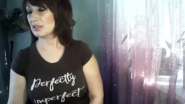 Snapshot of Faraira17 chatting on February 23, 2026, 5:52 am Faraira17 online show from February 23, 2026, 5:52 am