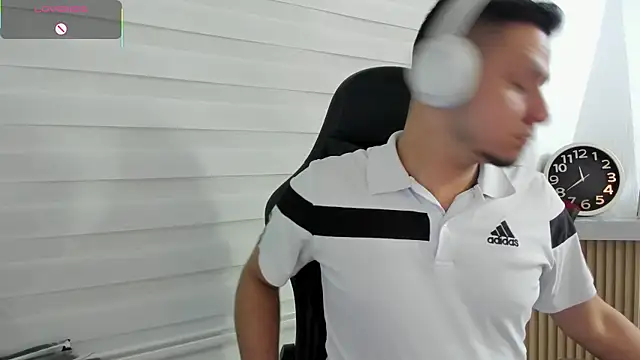 Snapshot of Rick_Diesel_ chatting on November 15, 2025, 4:38 am Rick Diesel online show from November 15, 2025, 4:38 am