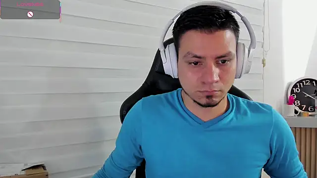 Snapshot of Rick_Diesel_ chatting on November 6, 2025, 3:21 am Rick Diesel online show from November 6, 2025, 3:21 am