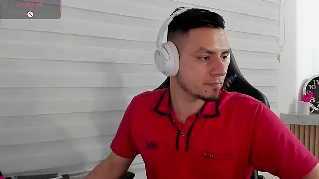 Snapshot of Rick_Diesel_ chatting on November 12, 2025, 4:16 am Rick Diesel online show from November 12, 2025, 4:16 am