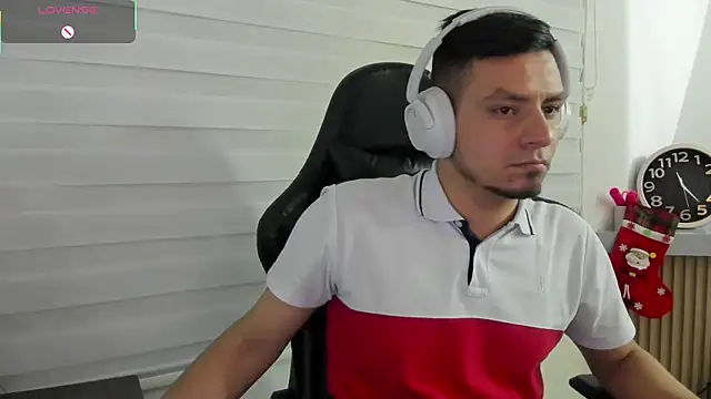 Snapshot of Rick_Diesel_ chatting on November 19, 2025, 4:23 am Rick Diesel online show from November 19, 2025, 4:23 am