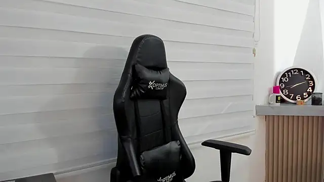 Snapshot of Rick_Diesel_ chatting on November 1, 2025, 1:12 am Rick Diesel online show from November 1, 2025, 1:12 am