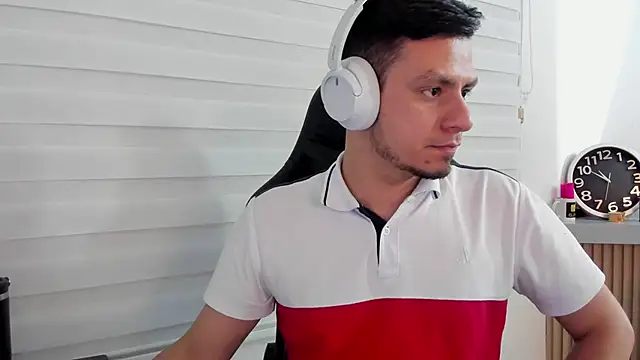 Snapshot of Rick_Diesel_ chatting on October 28, 2025, 3:51 am Rick Diesel online show from October 28, 2025, 3:51 am