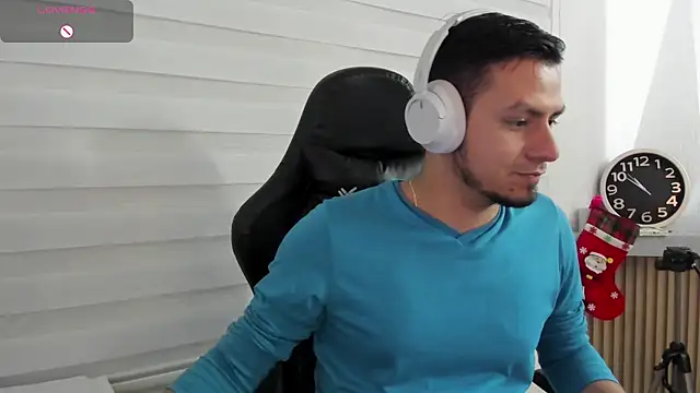 Snapshot of Rick_Diesel_ chatting on December 3, 2025, 3:51 am Rick Diesel online show from December 3, 2025, 3:51 am