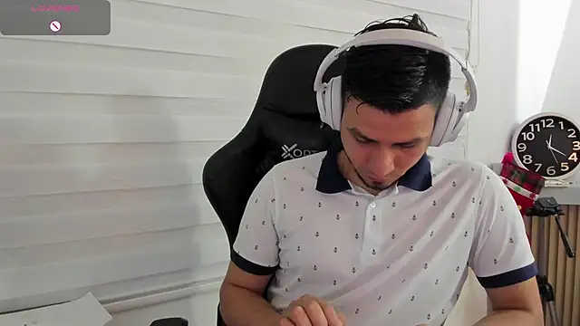 Snapshot of Rick_Diesel_ chatting on December 2, 2025, 5:20 am Rick Diesel online show from December 2, 2025, 5:20 am