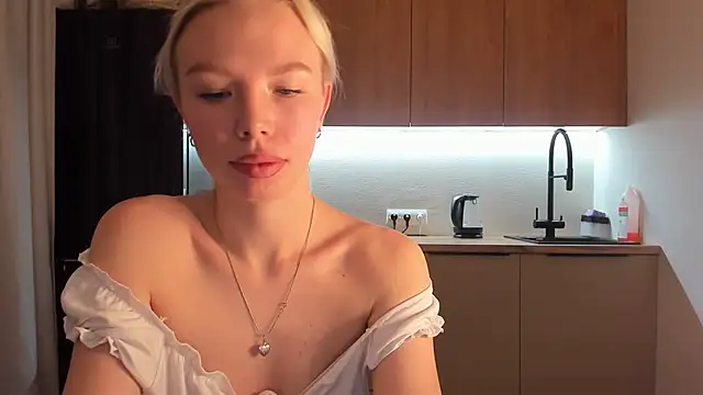 Olivia Bells online show from February 11, 2025, 7:59 pm