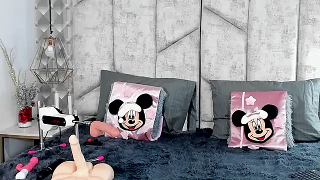 NiicolleMiller online show from November 14, 2025, 12:14 am