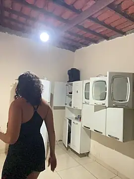 Snapshot of -Marivalda- chatting on November 29, 2025, 8:25 am -Marivalda- online show from November 29, 2025, 8:25 am