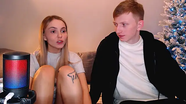 Snapshot of juliaanddima chatting on January 12, 2026, 9:20 pm juliaanddima online show from January 12, 2026, 9:20 pm