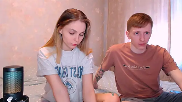 juliaanddima online show from April 2, 2026, 8:54 am