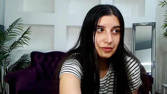 Linda EX online show from April 15, 2026, 6:41 am