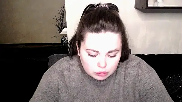 Emily Mo online show from October 25, 2025, 5:39 am