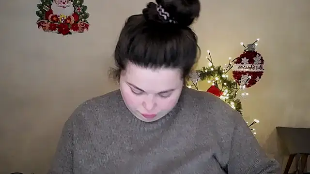 Emily Mo online show from December 22, 2025, 4:34 am