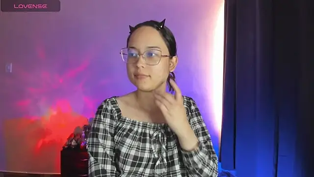 shantalc3rezo online show from November 13, 2025, 6:01 pm