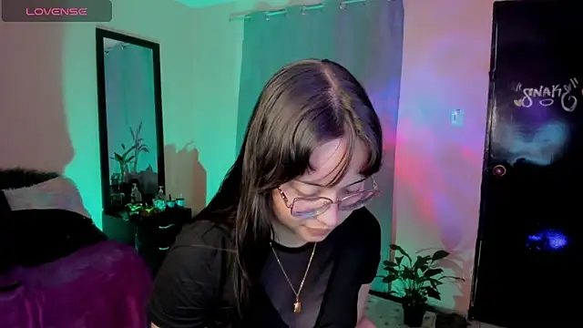 Snapshot of shantalc3rezo chatting on February 20, 2026, 8:55 pm shantalc3rezo online show from February 20, 2026, 8:55 pm