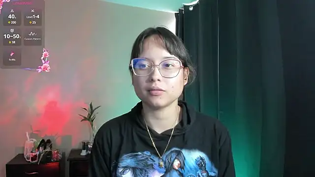 Snapshot of shantalc3rezo chatting on January 13, 2026, 8:13 pm shantalc3rezo online show from January 13, 2026, 8:13 pm