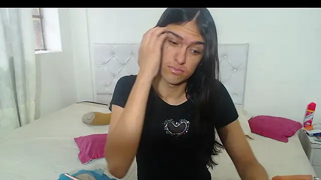 sweet1Girl online show from April 14, 2026, 11:15 am