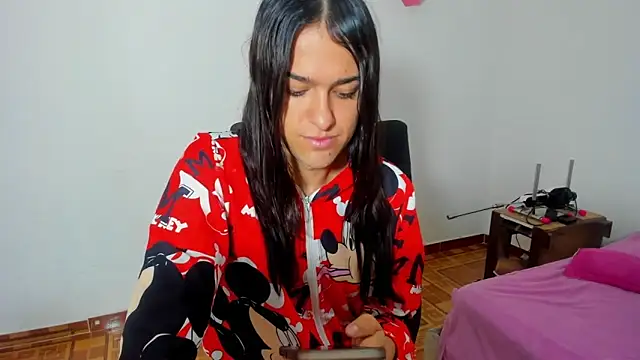 sweet1Girl online show from April 6, 2026, 12:06 pm