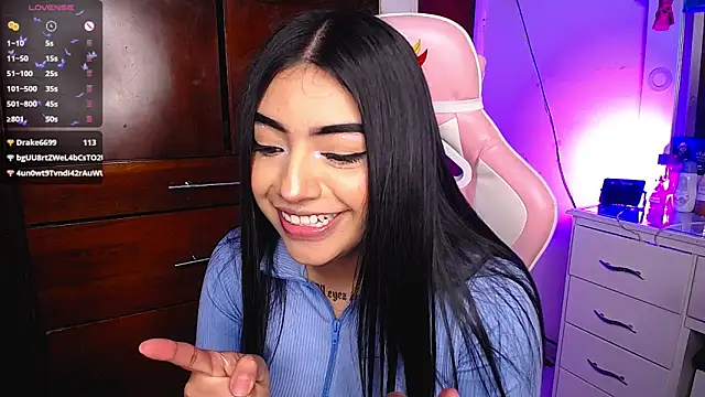 Snapshot of eva_six chatting on March 5, 2025, 9:26 pm eva six online show from March 5, 2025, 9:26 pm