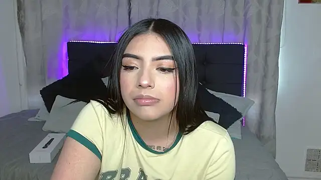 Snapshot of eva_six chatting on October 2, 2025, 4:21 pm eva six online show from October 2, 2025, 4:21 pm