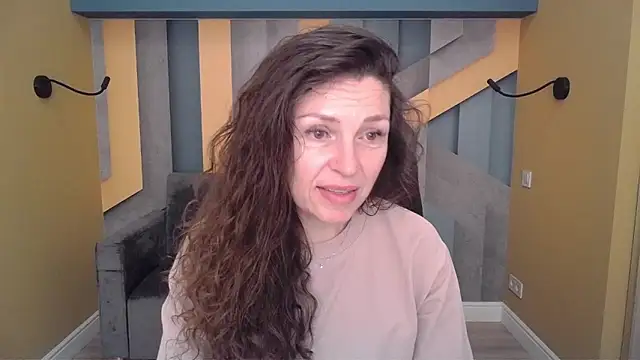 EllaLong online show from March 8, 2026, 12:41 pm