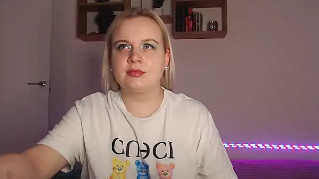 Snapshot of Karolina_love_ chatting on November 21, 2025, 7:57 pm Karolina love online show from November 21, 2025, 7:57 pm