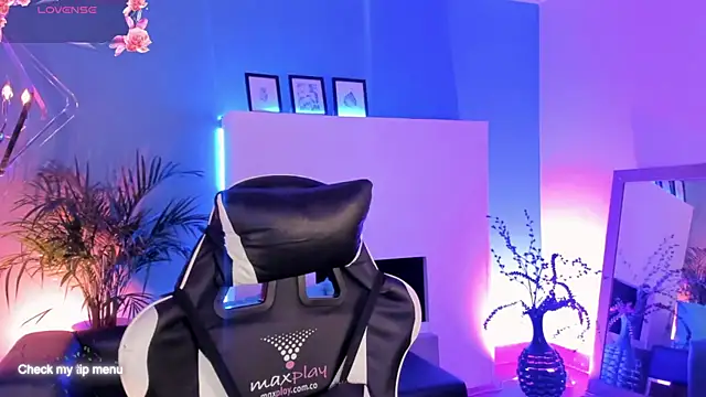 Snapshot of Megan_inked chatting on November 17, 2025, 2:48 am Megan inked online show from November 17, 2025, 2:48 am