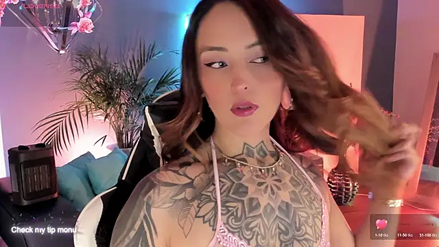 Snapshot of Megan_inked chatting on November 6, 2025, 3:32 am Megan inked online show from November 6, 2025, 3:32 am