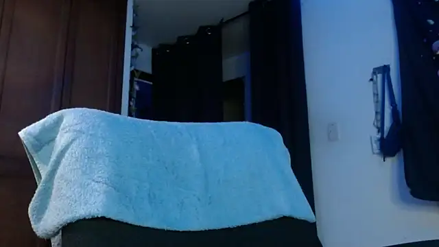Snapshot of shy_katy_ chatting on January 12, 2025, 2:56 am shy katy  online show from January 12, 2025, 2:56 am