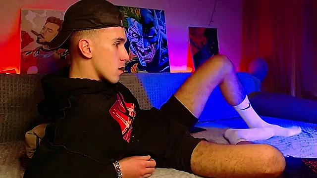 Snapshot of Midnighter_ chatting on January 30, 2025, 2:36 pm Midnighter  online show from January 30, 2025, 2:36 pm