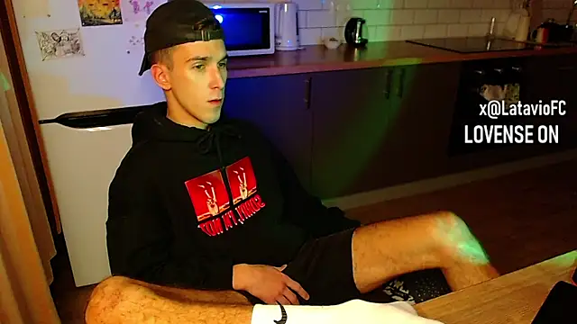 Snapshot of Midnighter_ chatting on September 22, 2025, 8:04 pm Midnighter  online show from September 22, 2025, 8:04 pm