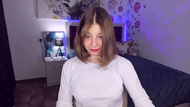 RinaMoore online show from March 5, 2025, 3:51 pm