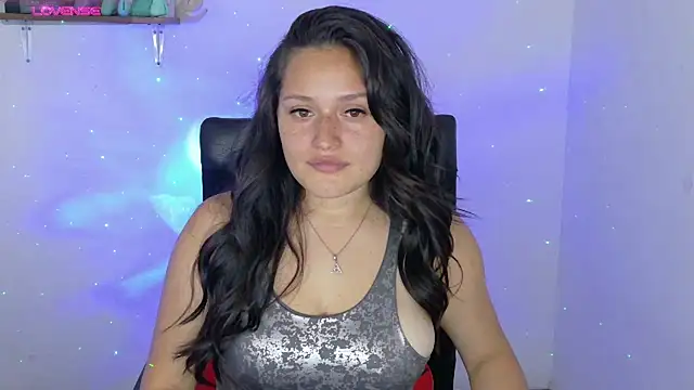 Snapshot of megan_doll2 chatting on January 19, 2025, 1:53 am megan doll2 online show from January 19, 2025, 1:53 am