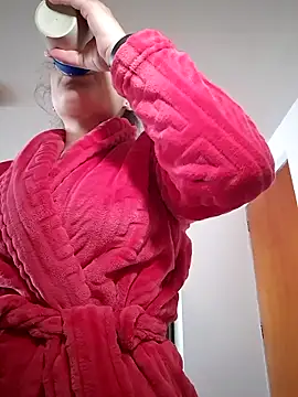 Snapshot of megan_doll2 chatting on December 19, 2025, 5:15 pm megan doll2 online show from December 19, 2025, 5:15 pm