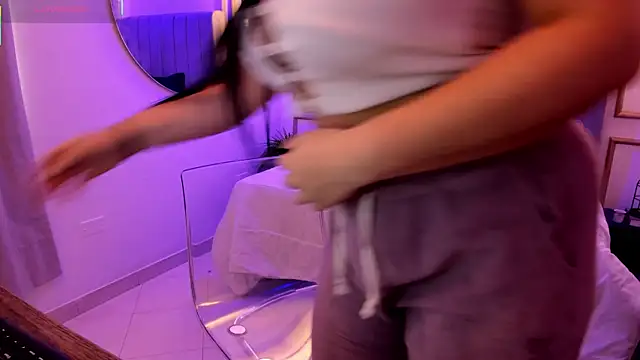 scarlet miller1 online show from October 3, 2025, 12:17 pm