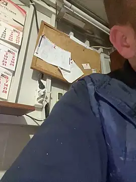 Snapshot of mustican422 chatting on January 5, 2025, 6:02 pm mustican422 online show from January 5, 2025, 6:02 pm