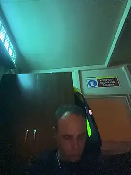 Snapshot of mustican422 chatting on December 6, 2024, 1:46 am mustican422 online show from December 6, 2024, 1:46 am