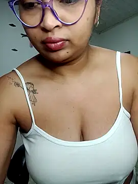 Snapshot of chalohott chatting on September 17, 2025, 9:55 am chalohott online show from September 17, 2025, 9:55 am