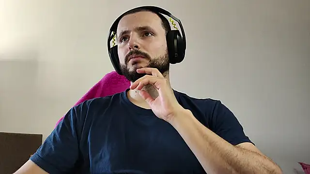 Snapshot of iurytx chatting on September 29, 2025, 11:49 am iurytx online show from September 29, 2025, 11:49 am