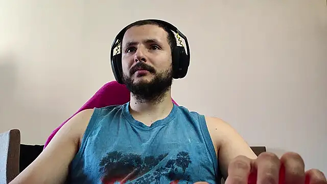 Snapshot of iurytx chatting on October 23, 2025, 11:42 am iurytx online show from October 23, 2025, 11:42 am