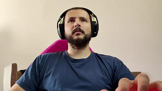 Snapshot of iurytx chatting on October 27, 2025, 12:17 pm iurytx online show from October 27, 2025, 12:17 pm