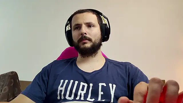 Snapshot of iurytx chatting on November 4, 2025, 11:30 pm iurytx online show from November 4, 2025, 11:30 pm