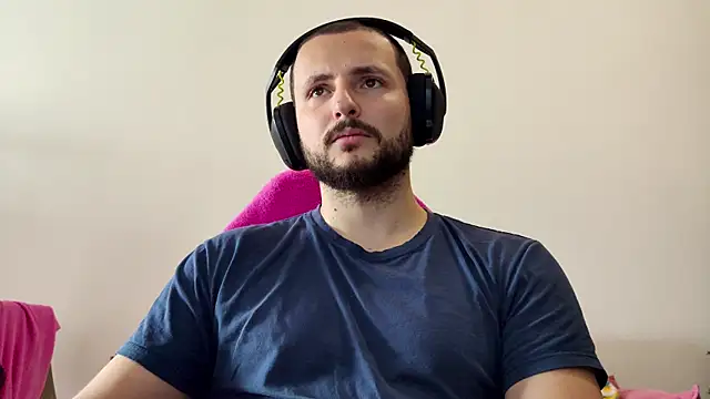 Snapshot of iurytx chatting on November 23, 2025, 3:11 pm iurytx online show from November 23, 2025, 3:11 pm