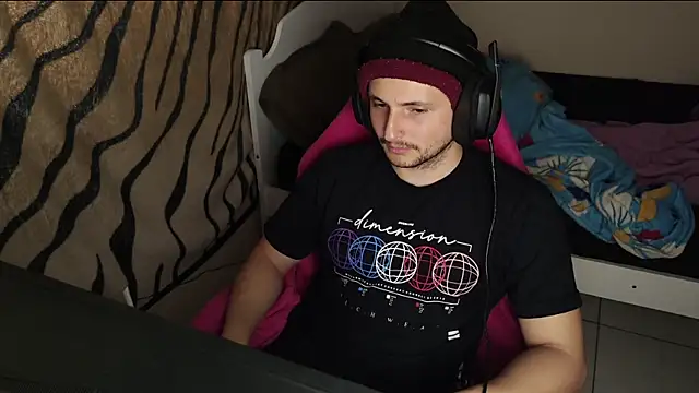 Snapshot of iurytx chatting on February 17, 2025, 7:55 pm iurytx online show from February 17, 2025, 7:55 pm