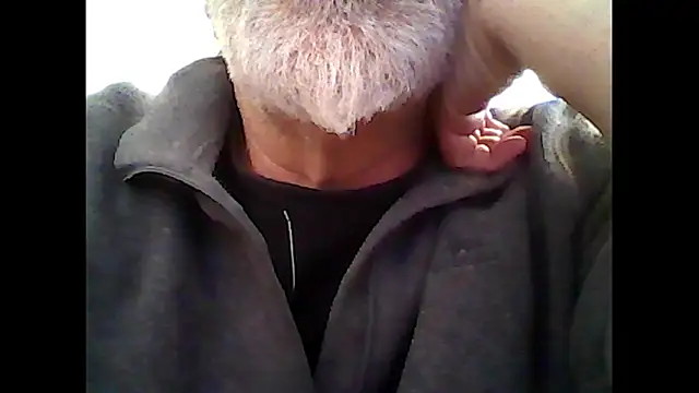 xcimeru online show from November 4, 2025, 4:22 pm