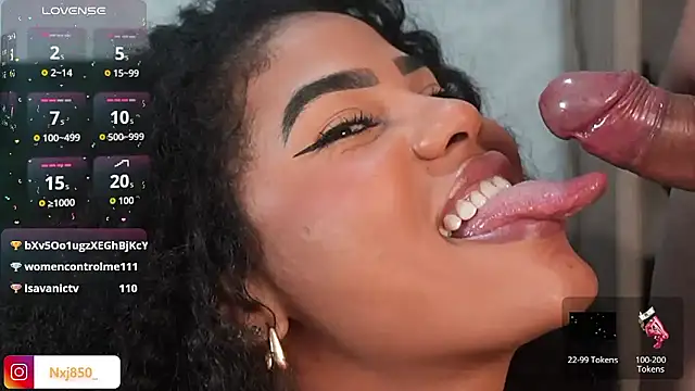 HOTBLACKANDWHITE2 online show from December 14, 2025, 8:09 am